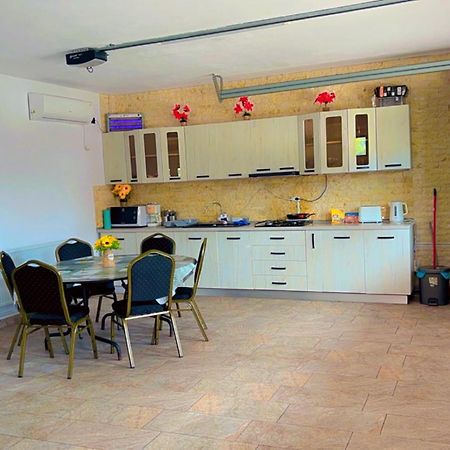 Bed and Breakfast Casa Erk à Călimăneşti Extérieur photo