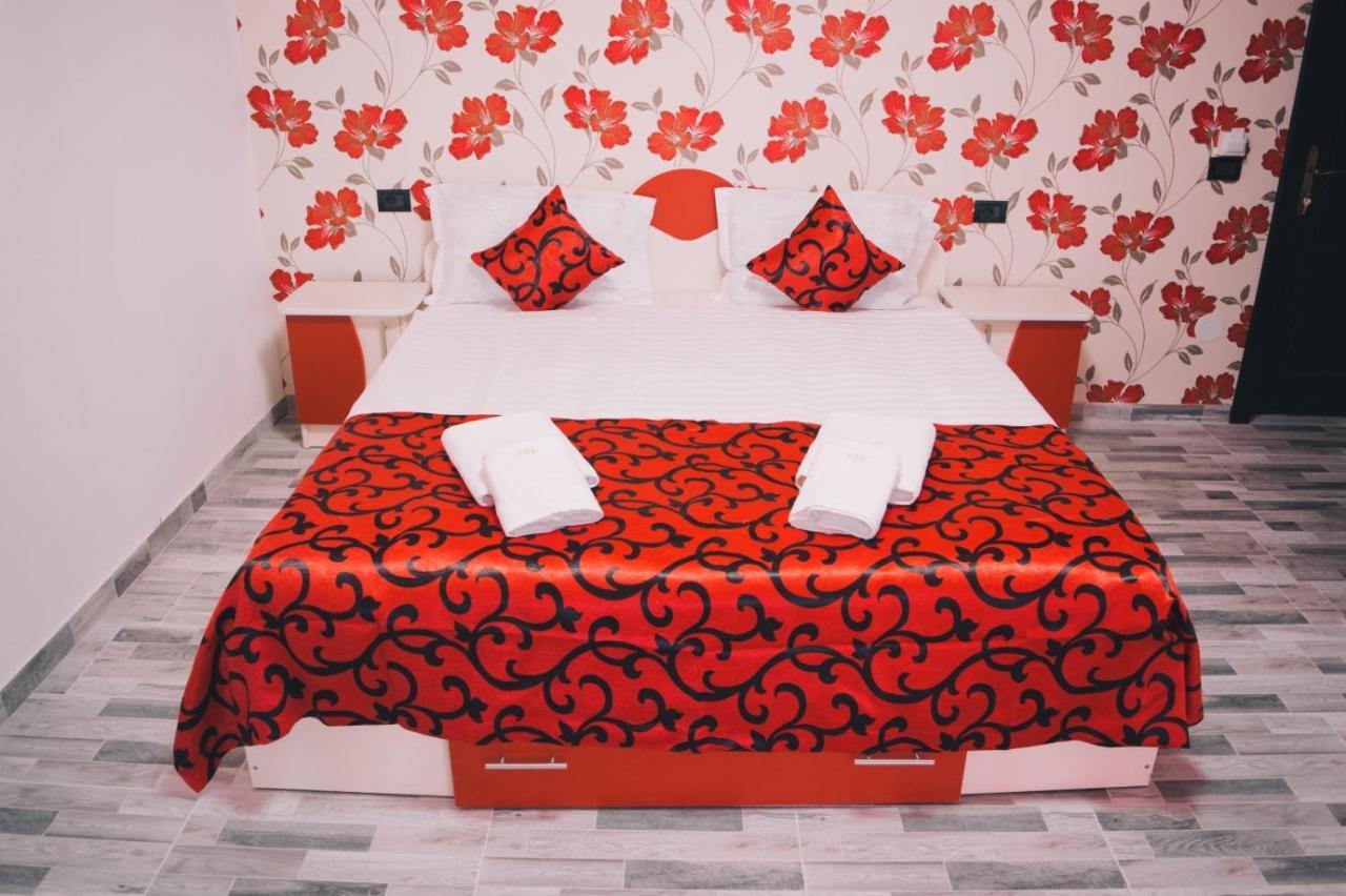 Bed and Breakfast Casa Erk à Călimăneşti Extérieur photo