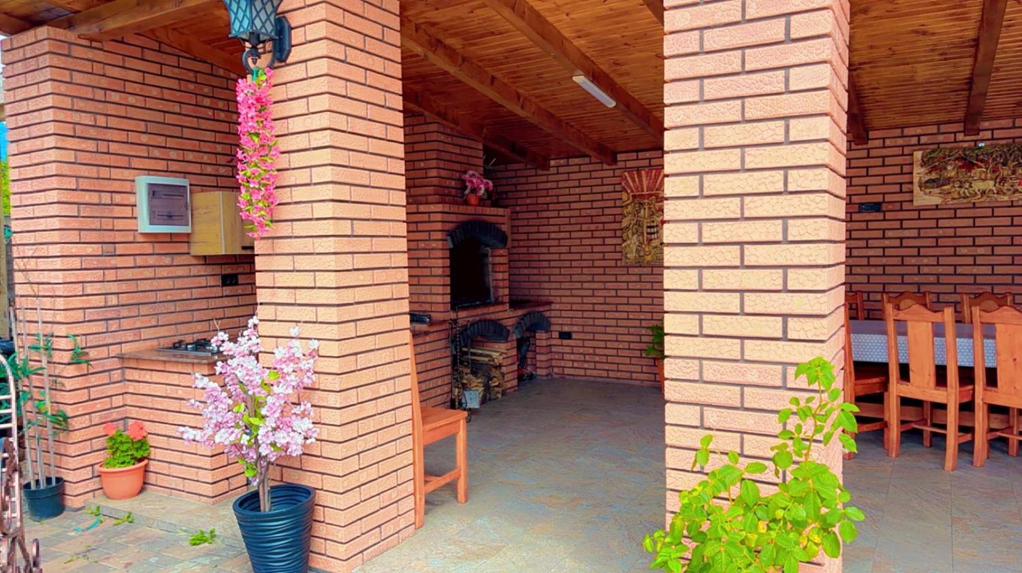 Bed and Breakfast Casa Erk à Călimăneşti Extérieur photo